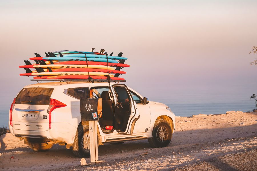 Co spakować na obóz surfingowy?